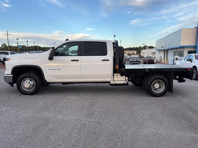 2025 Chevrolet Silverado 3500HD Work Truck photo 4