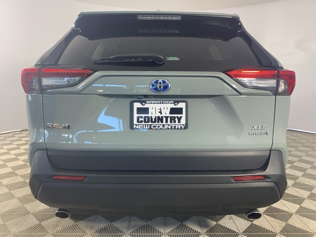 2021 Toyota RAV4 Hybrid XLE photo 6