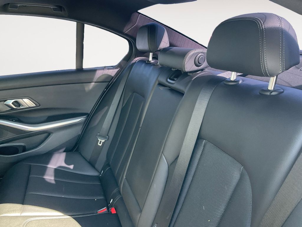 2022 Bmw 330i photo 28