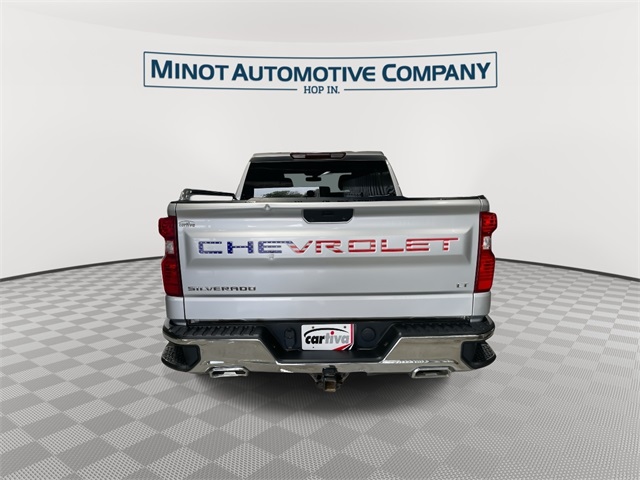 2021 Chevrolet Silverado 1500 LT photo 3