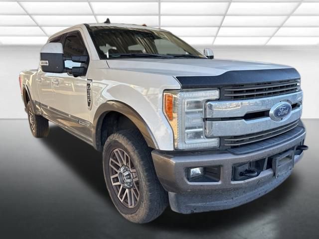 2019 Ford F-350 Super Duty King Ranch's photo