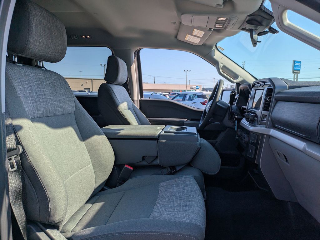 2023 Ford F-150 XLT photo 25