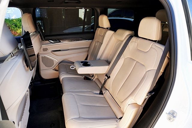 Used 2023 White Jeep Limited image 16