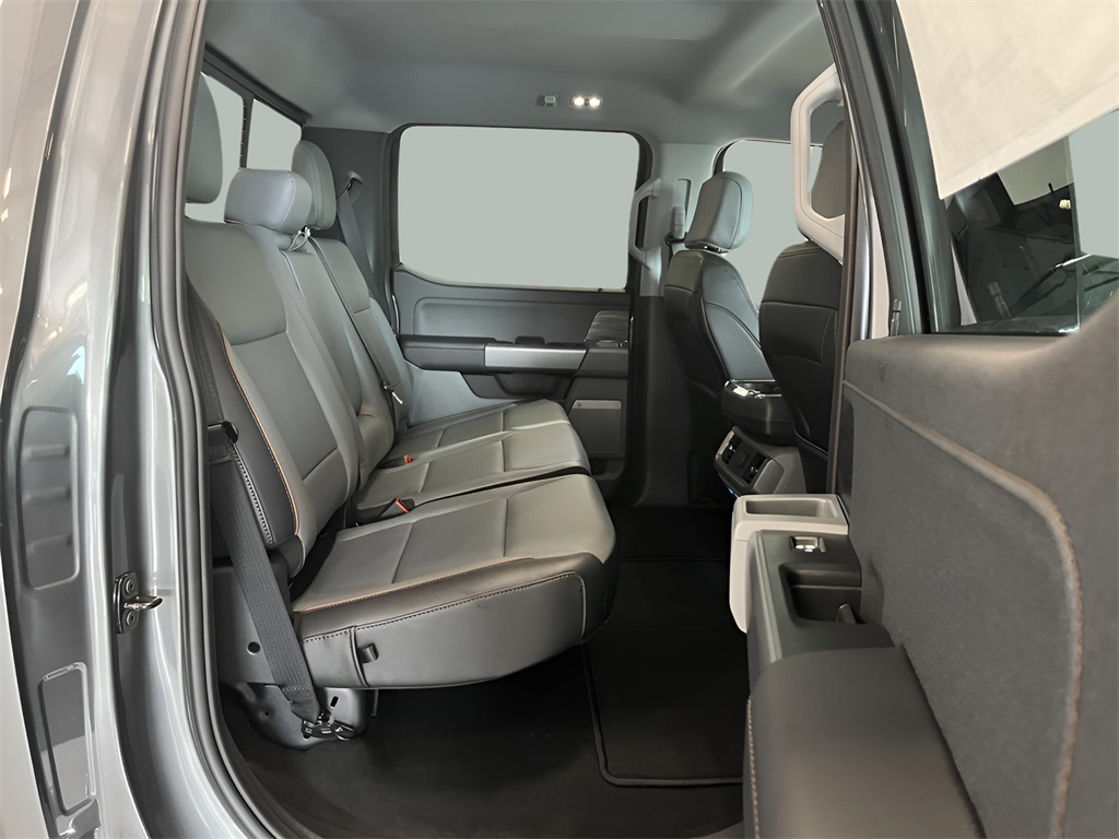 2025 Ford F-150 Lariat photo 21