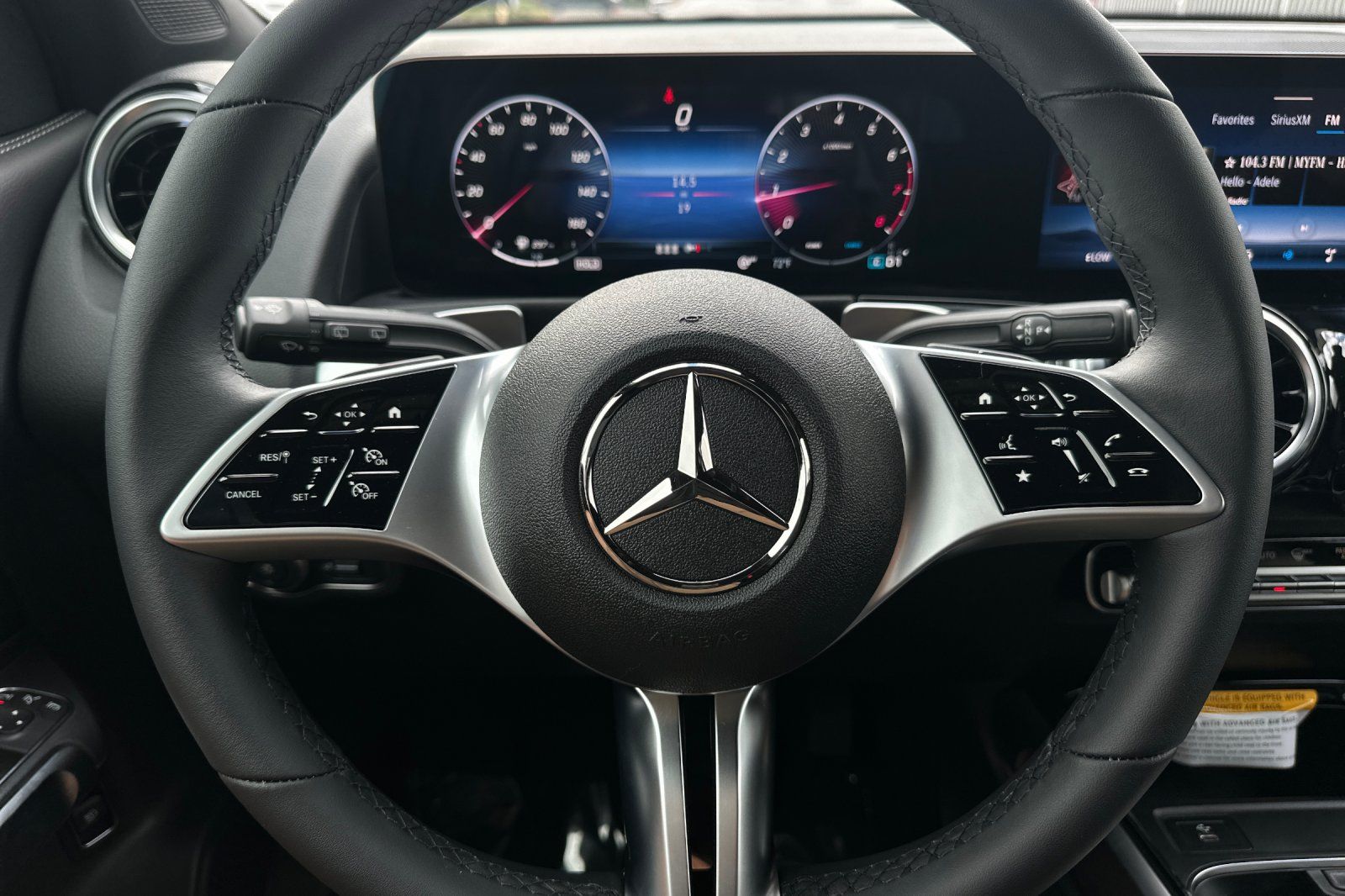 2025 Mercedes Benz GLB 250 photo 16