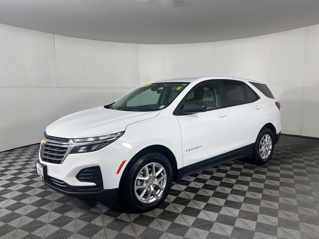 2022 Chevrolet Equinox LS photo 16