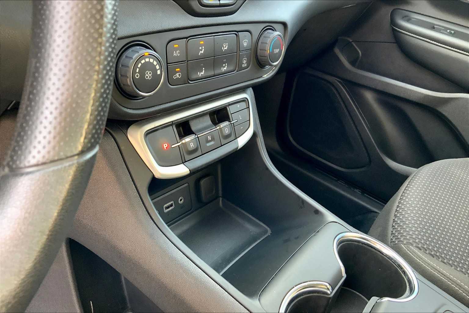 2024 Gmc Terrain SLE photo 13