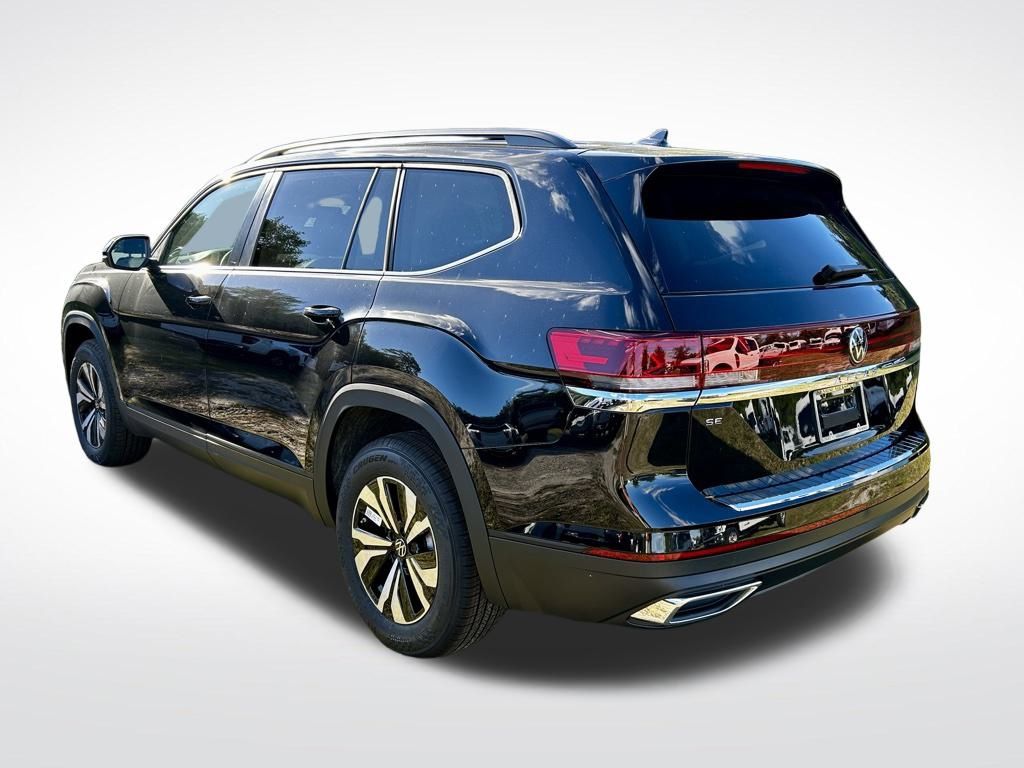 2026 Volkswagen Atlas SE photo 3