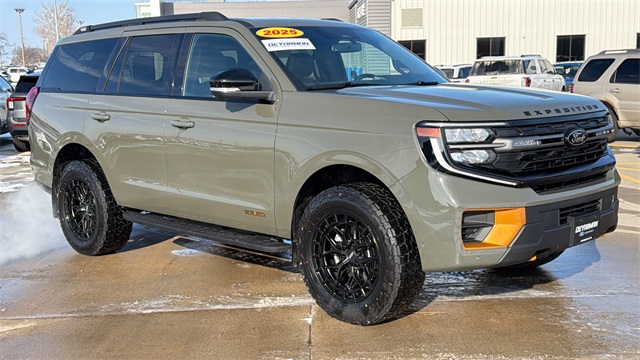 2025 Ford Expedition Tremor's photo