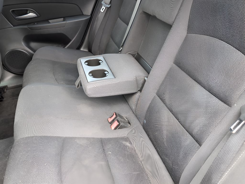 2016 Chevrolet Cruze LT photo 20