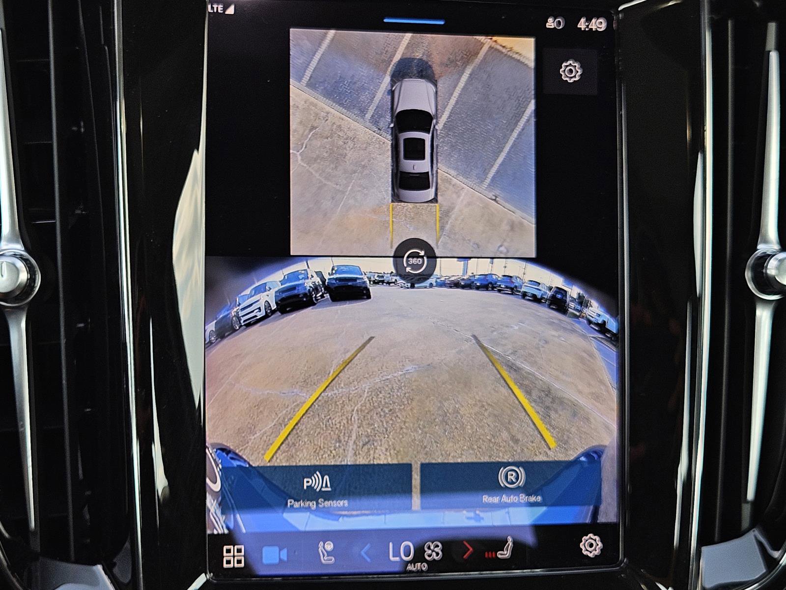 2024 Volvo S60 B5 AWD Plus photo 17
