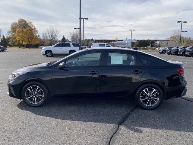 2022 Kia Forte FE LXS photo 4