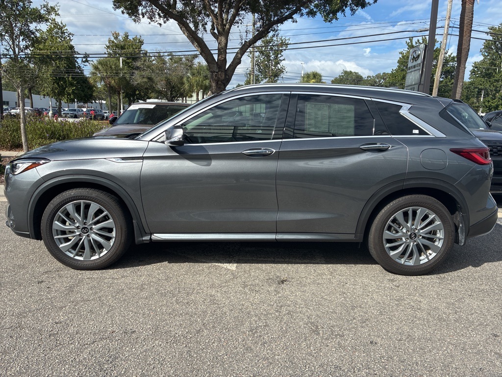 2024 Infiniti QX50 Luxe AWD photo 7