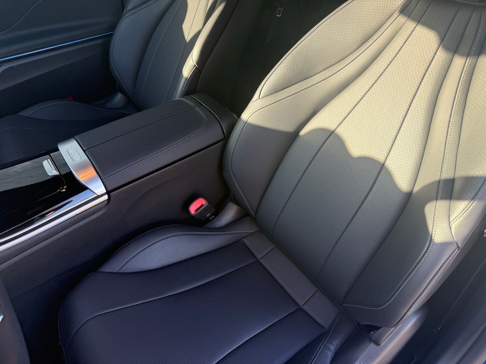 2024 Mercedes Benz CLE 300 4MATIC Coupe photo 2