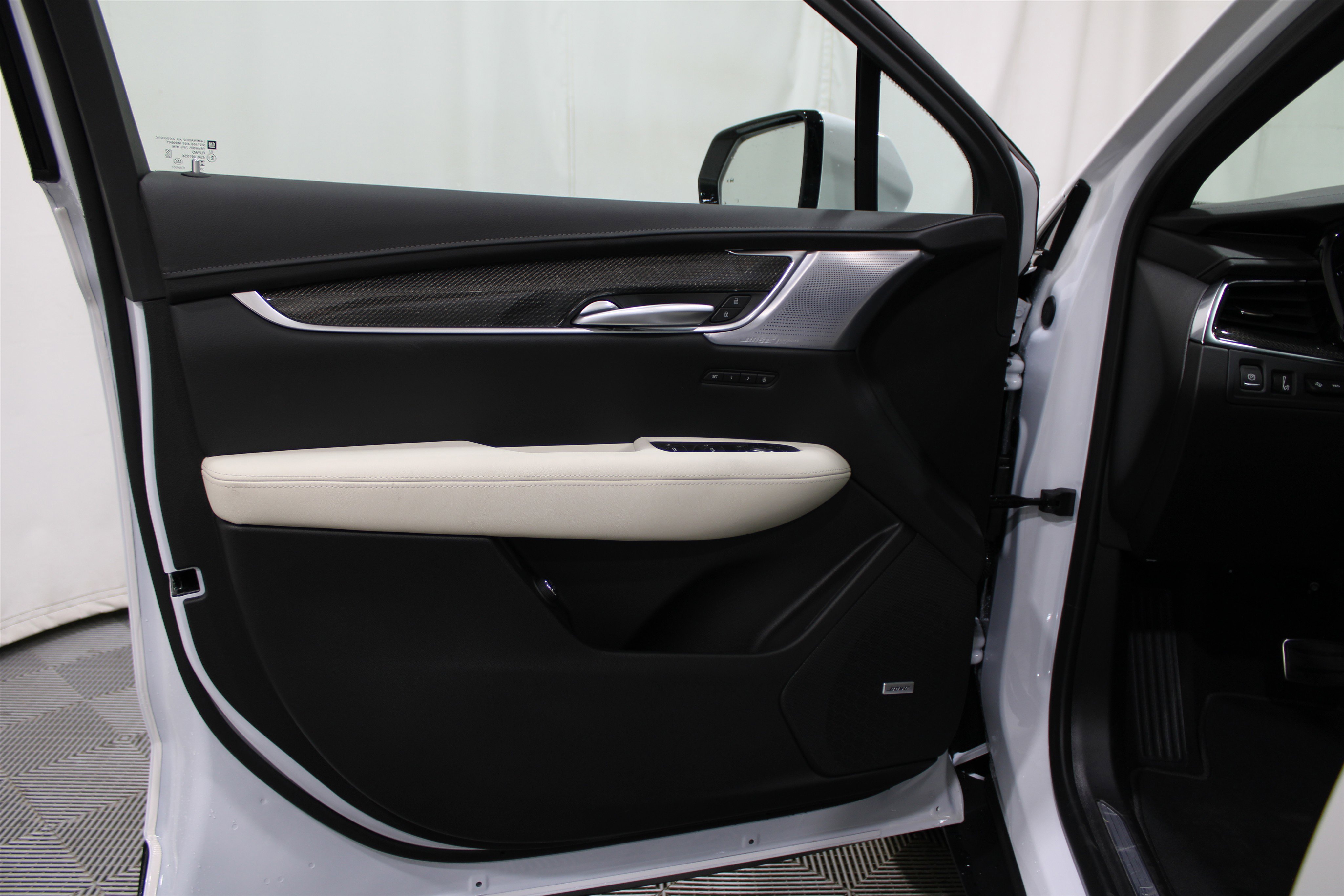 2026 Cadillac XT5 Sport photo 3