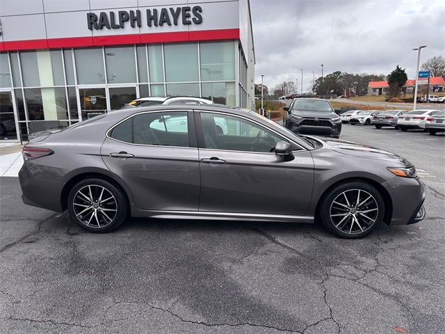 2023 Toyota Camry SE photo 2