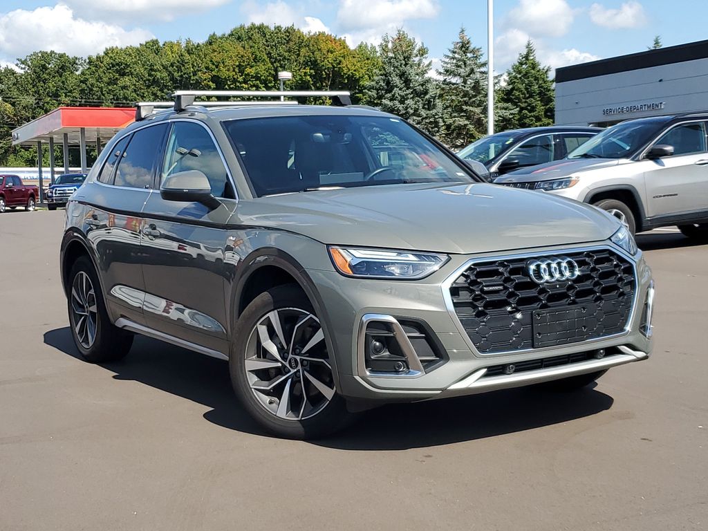 2023 Audi Q5 Premium Plus's photo