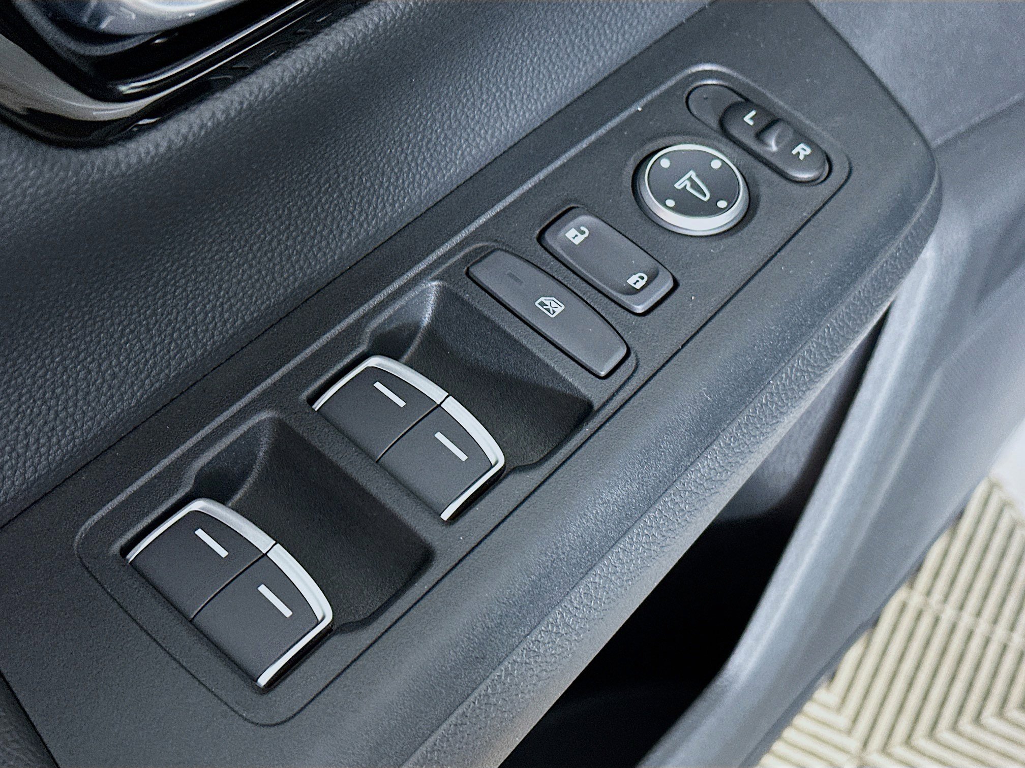 2026 Honda CR-V Hybrid Sport Touring photo 17