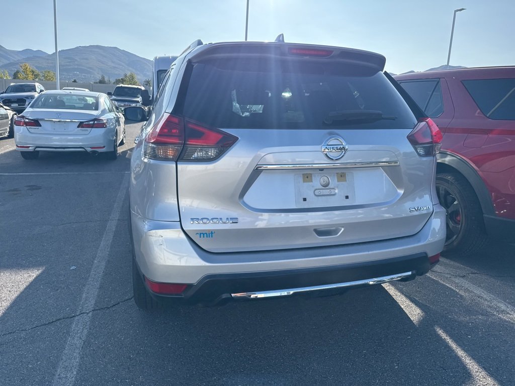 2017 Nissan Rogue SV photo 15