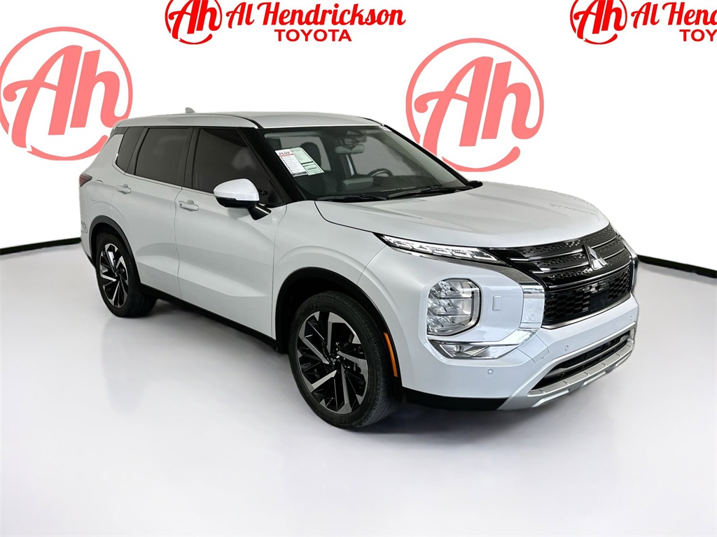 2022 Mitsubishi Outlander SE