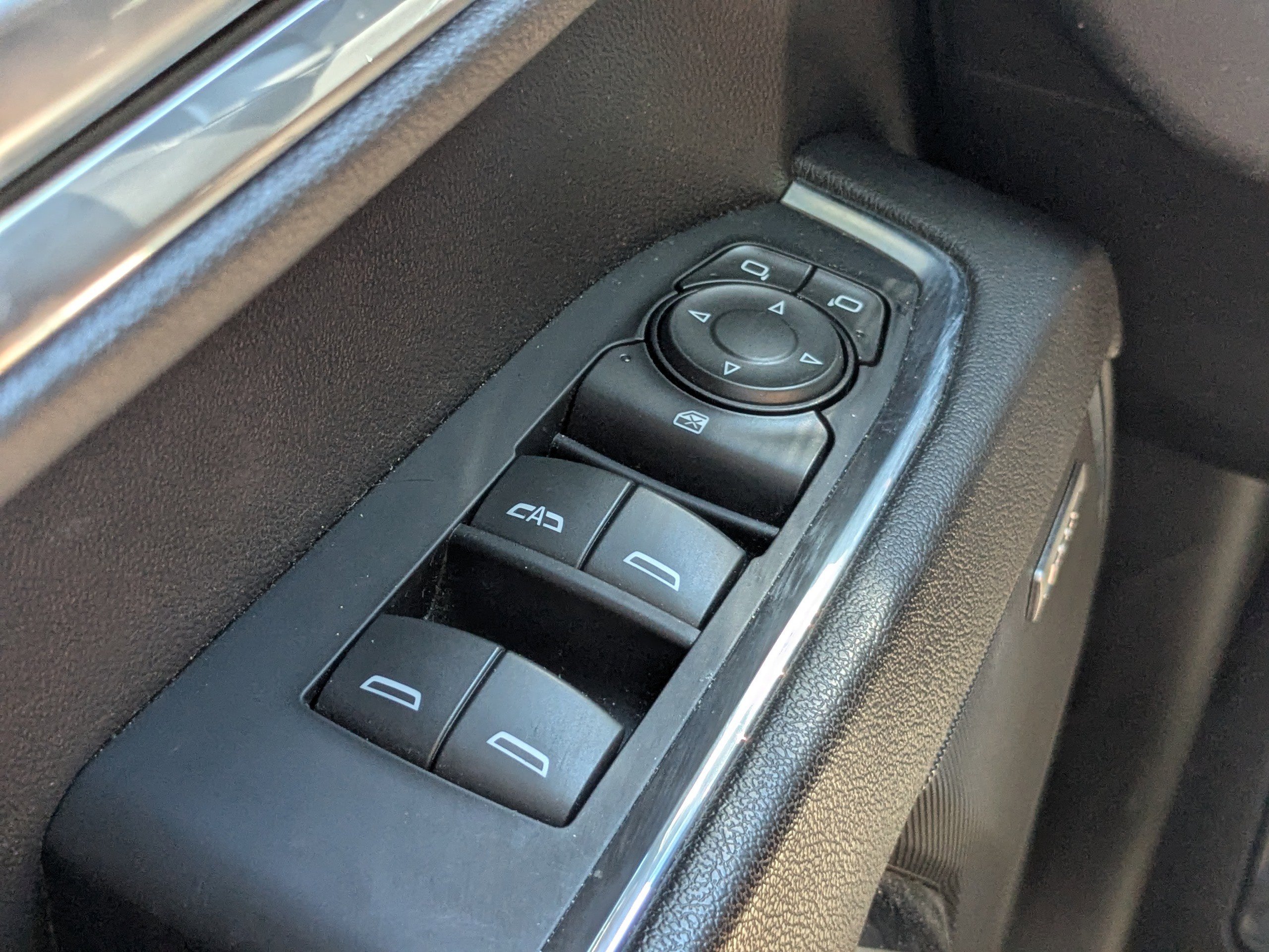 2023 Chevrolet Silverado 1500 RST photo 9