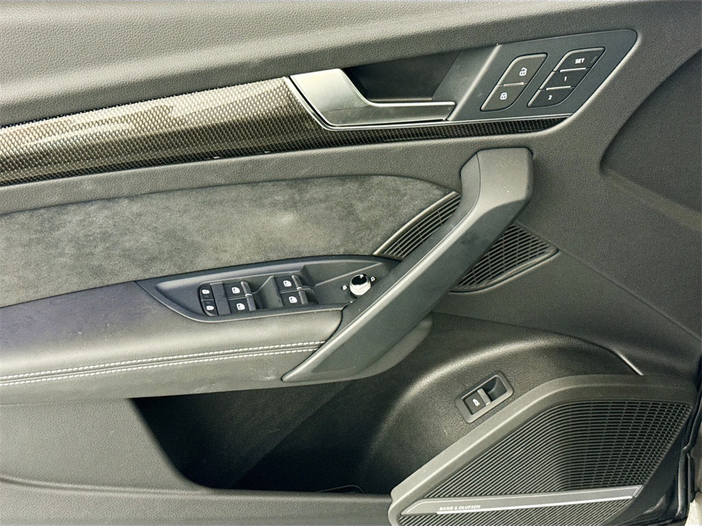 2024 Audi SQ5 Prestige photo 17