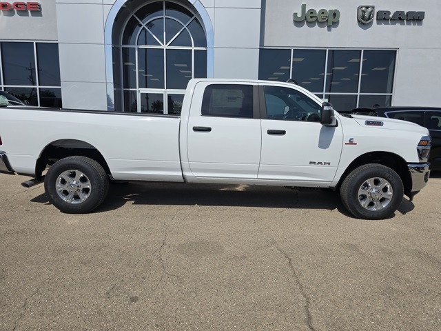 2026 Ram 3500 Big Horn photo 2