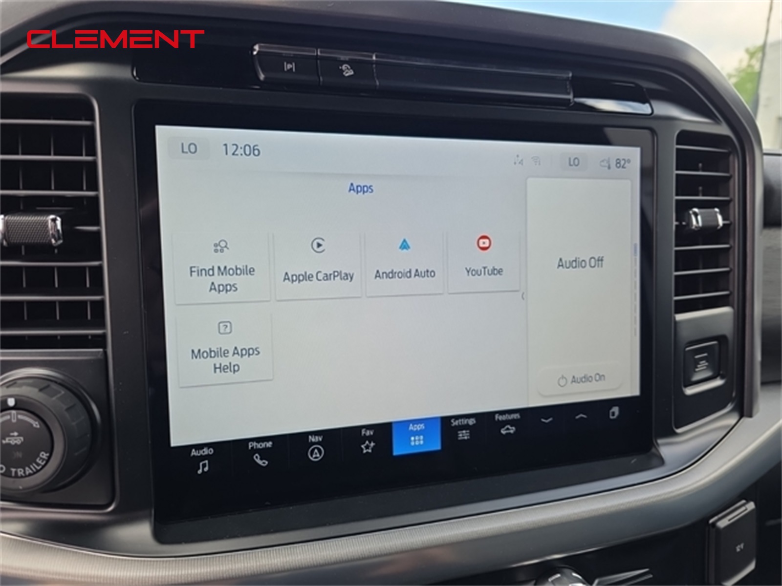 2025 Ford F-150 Lariat photo 14