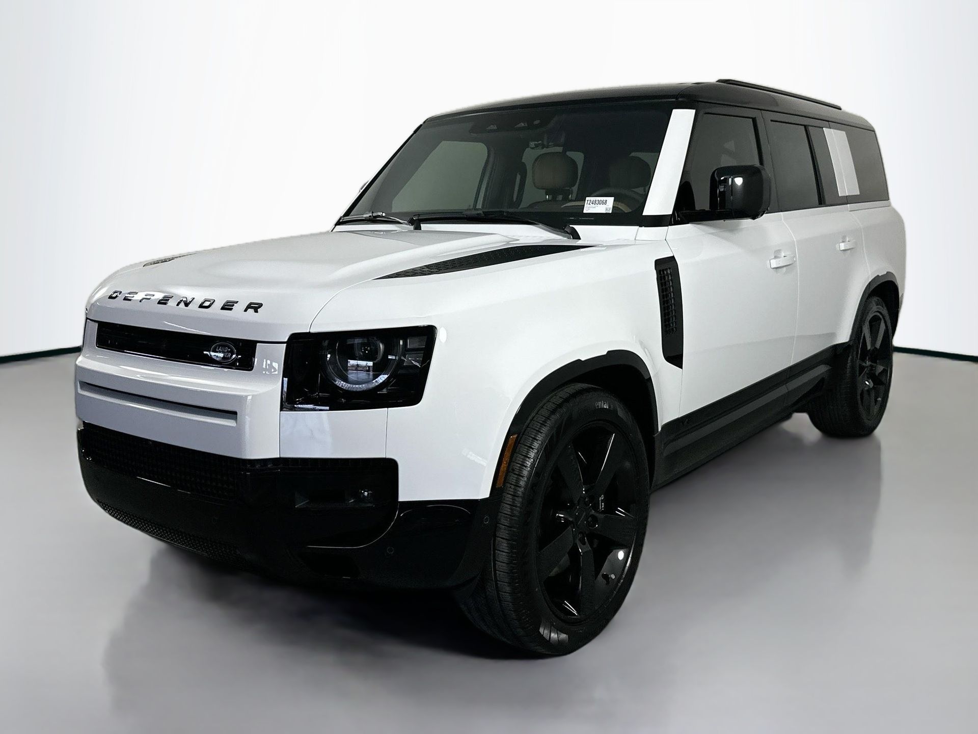 2026 Land Rover Defender V8's photo