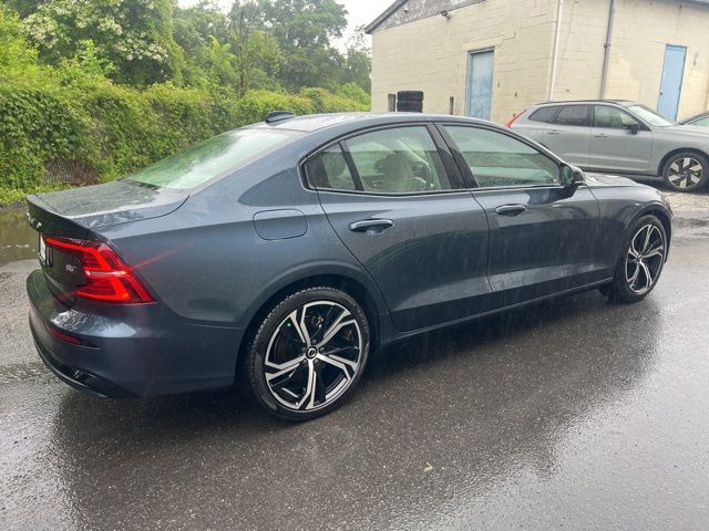 2024 Volvo S60 B5 Core photo 8