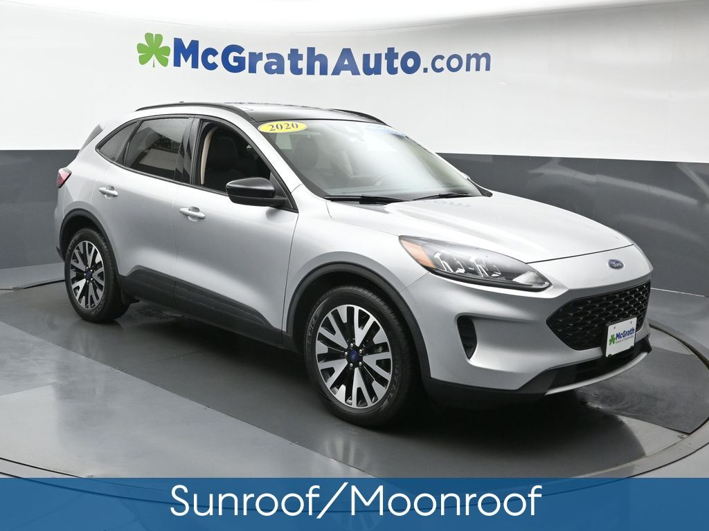 Used 2020 Ford Escape SE with VIN 1FMCU9BZ3LUB44586 for sale in Marion, IA