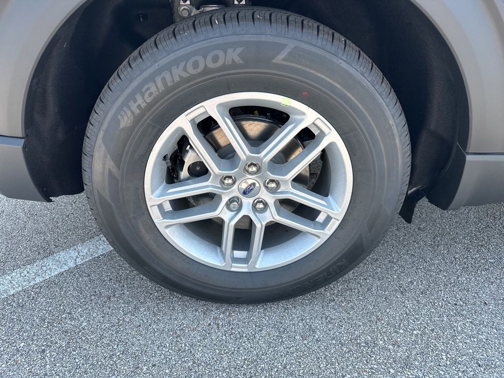 2025 Ford Explorer photo 41