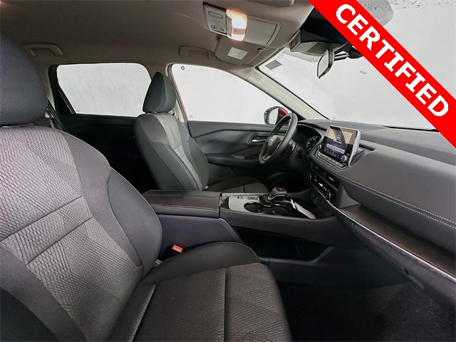 2025 Nissan Rogue SV photo 26
