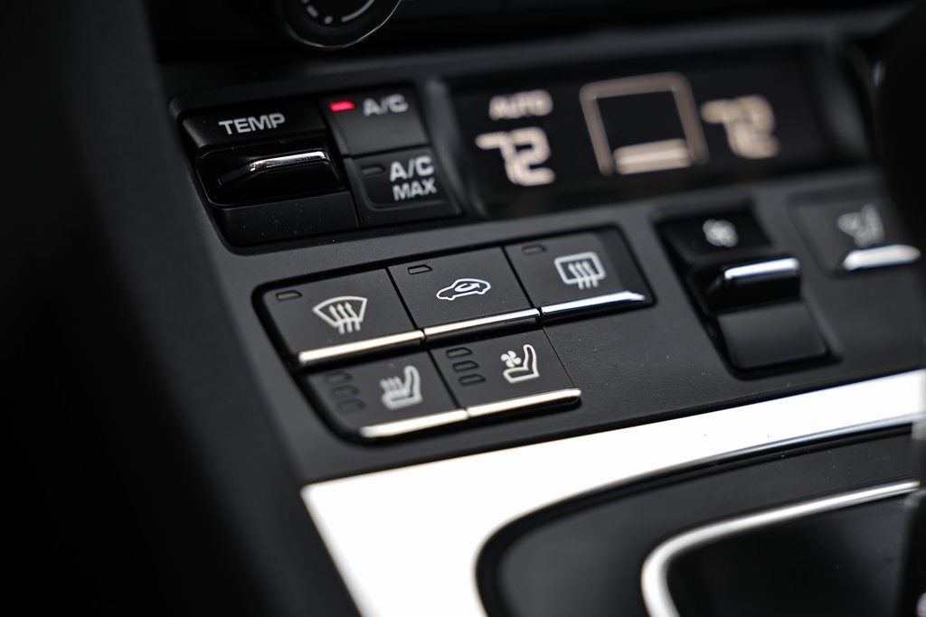 2025 Porsche Cayman Base photo 32