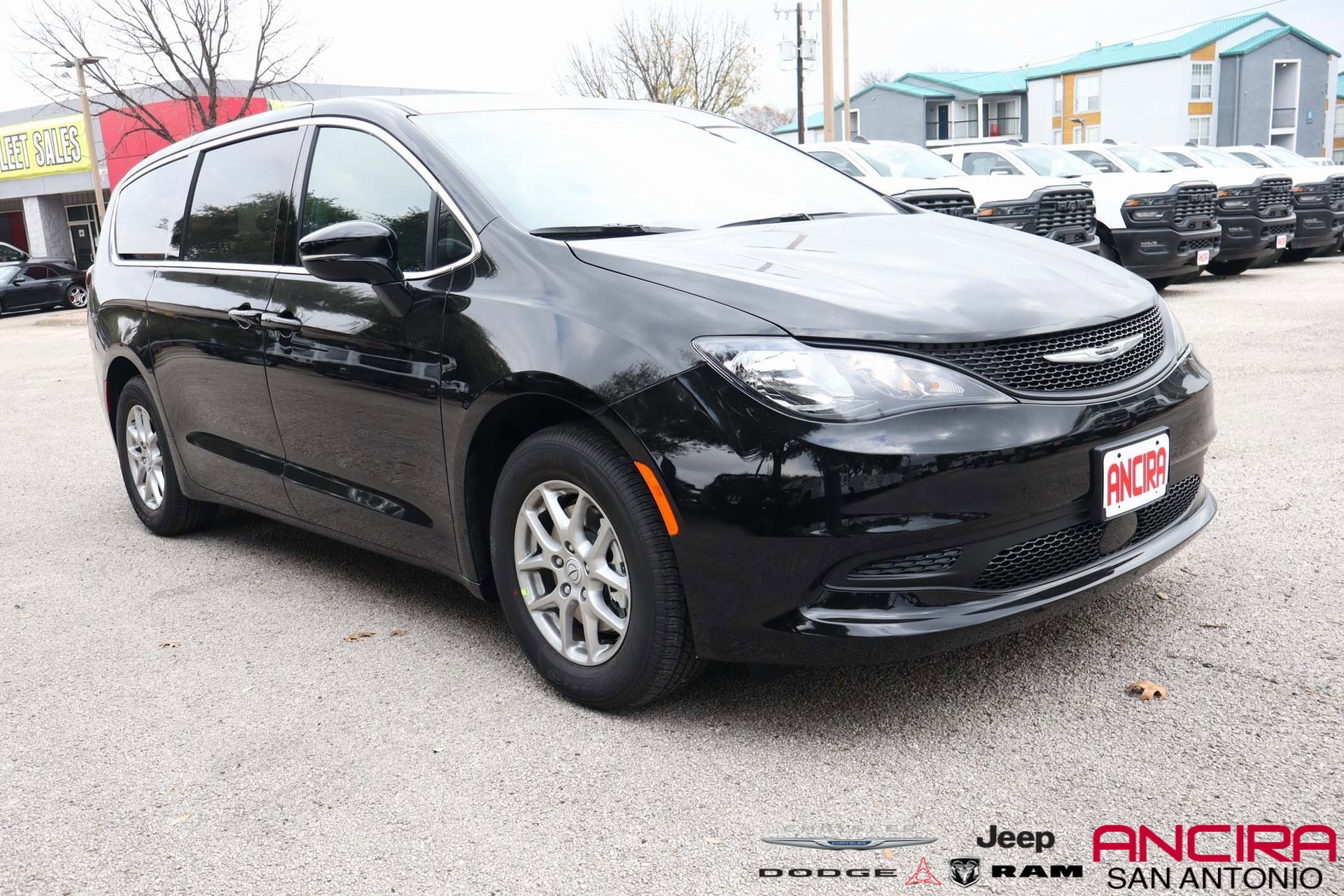 2026 Chrysler Voyager LX's photo