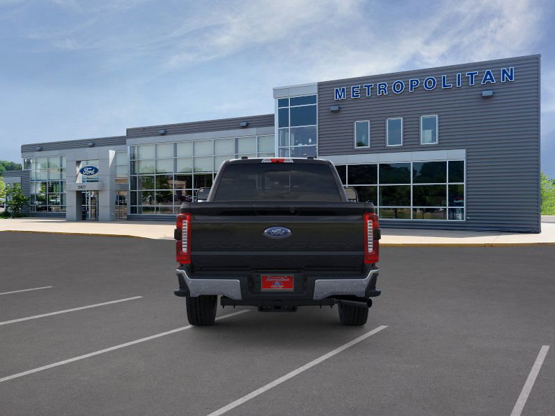 2025 Ford F-350 Lariat photo 2