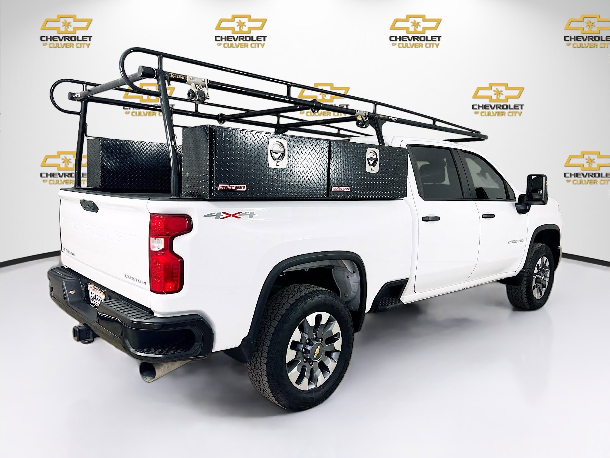 2024 Chevrolet Silverado 2500HD Custom photo 4