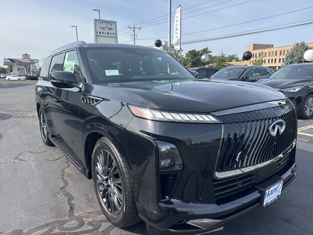 2026 Infiniti QX80 photo 2