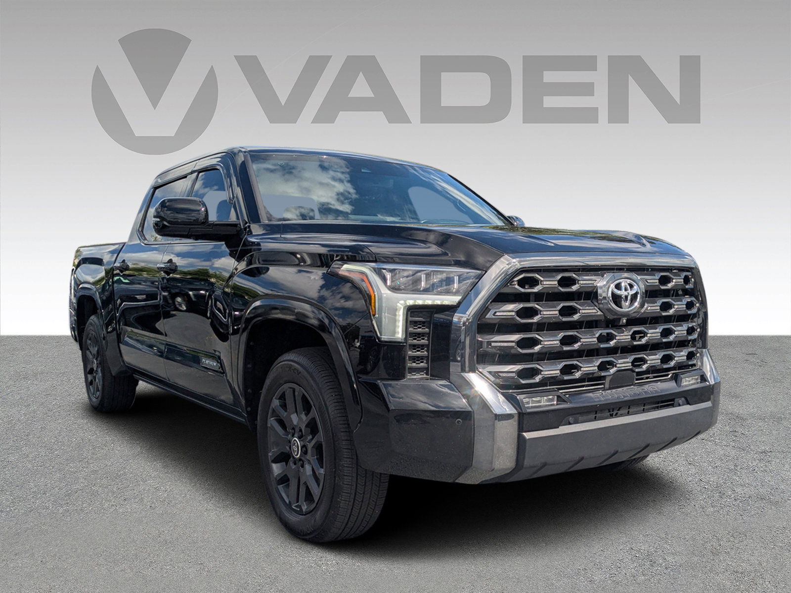 2022 Toyota Tundra Platinum photo 4