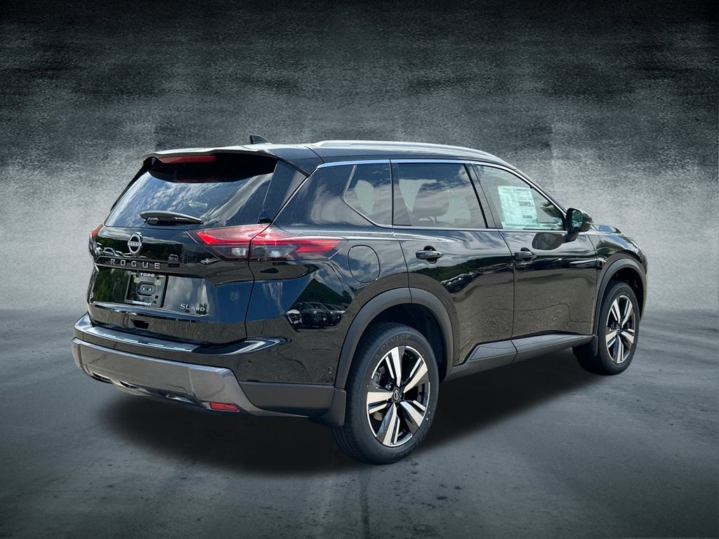 2025 Nissan Rogue SL photo 4