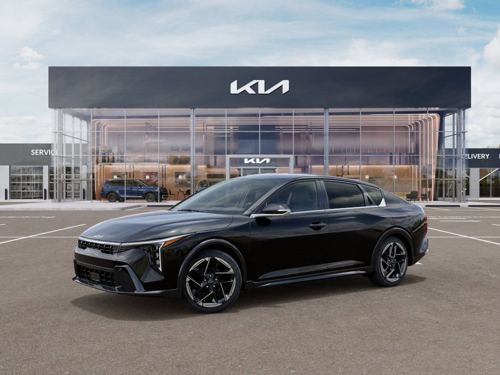2025 Kia K4 GT-Line photo 2