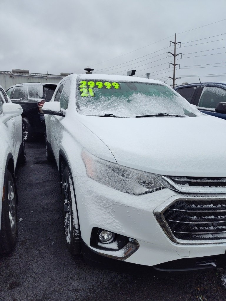 2021 Chevrolet Traverse Leather photo 2