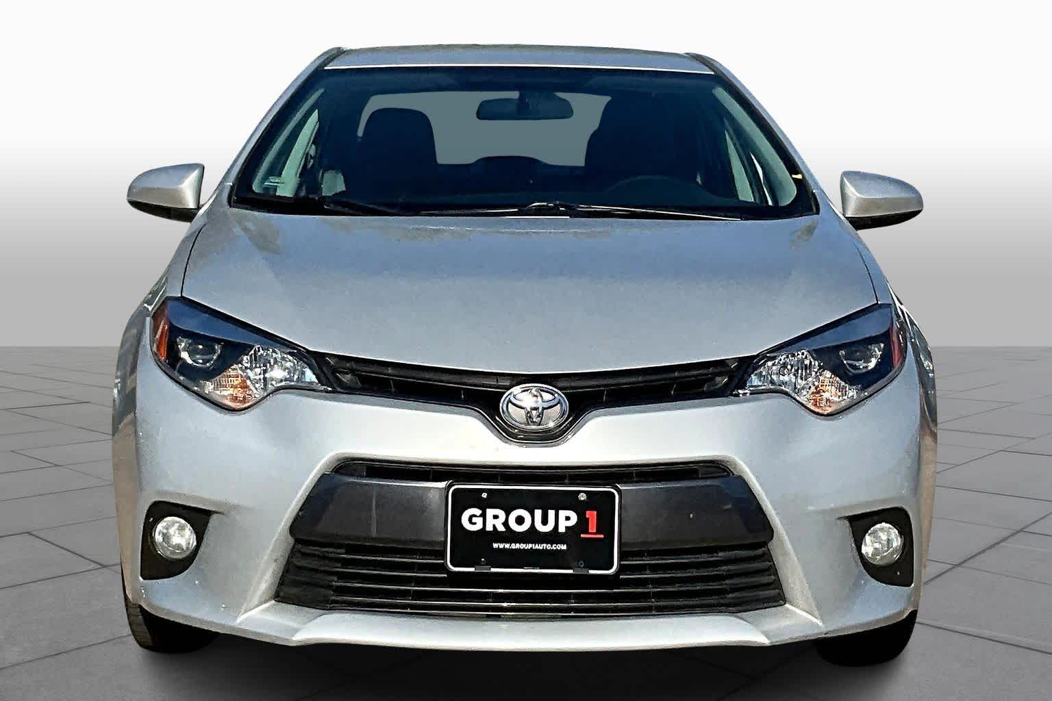 2015 Toyota Corolla LE Plus photo 3