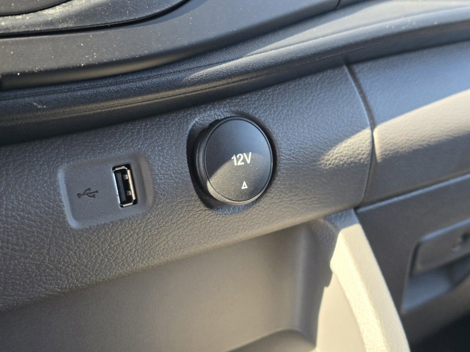 2024 Ford Transit Passenger XL photo 21