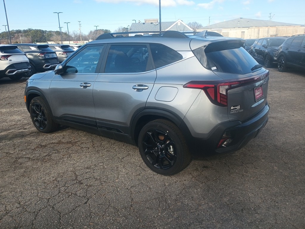 2024 Kia Seltos X-Line photo 3