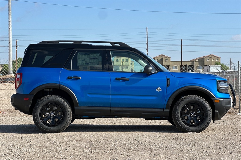 2025 Ford Bronco Sport Outer Banks photo 3