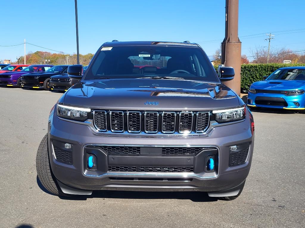 2024 Jeep Cherokee Overland photo 2