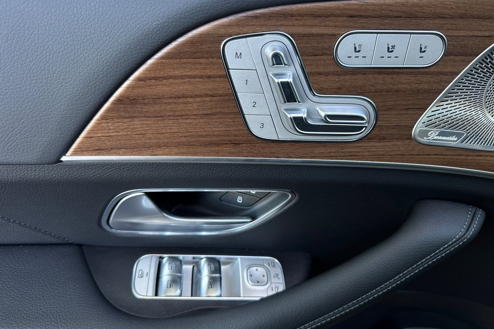 2025 Mercedes Benz GLE 350 4MATIC photo 19