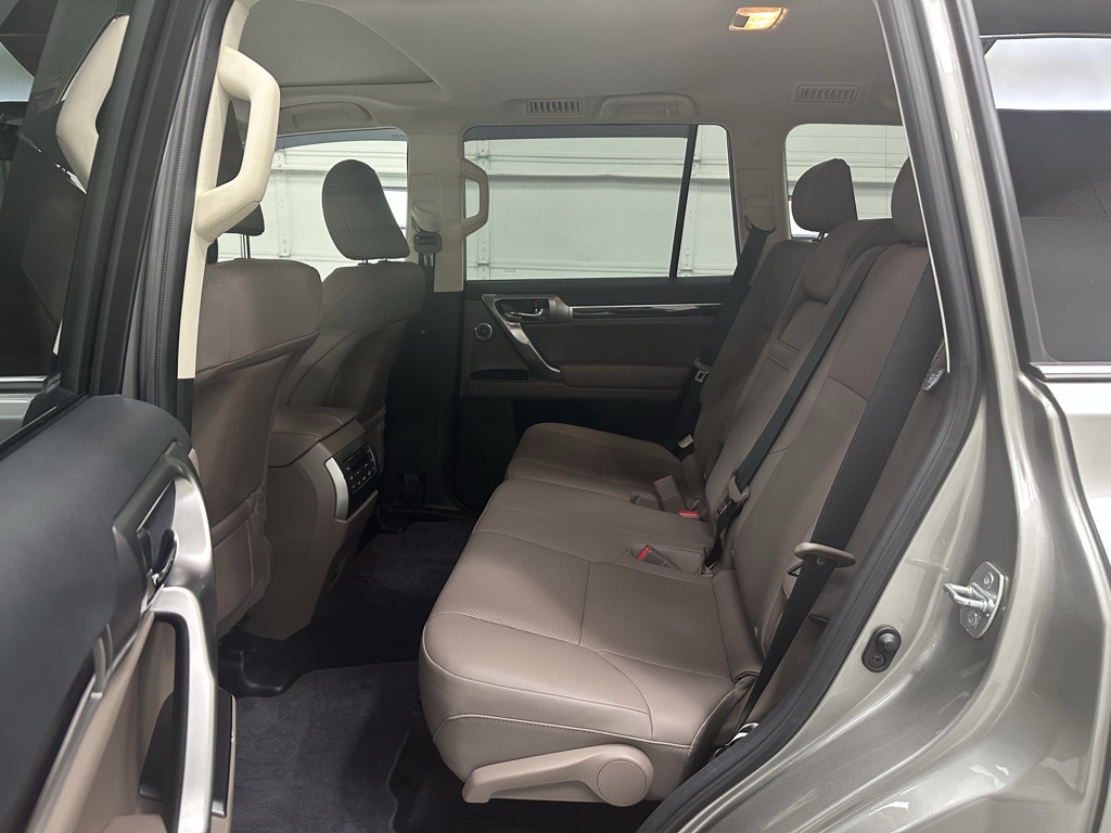 2022 Lexus GX 460 Premium photo 13