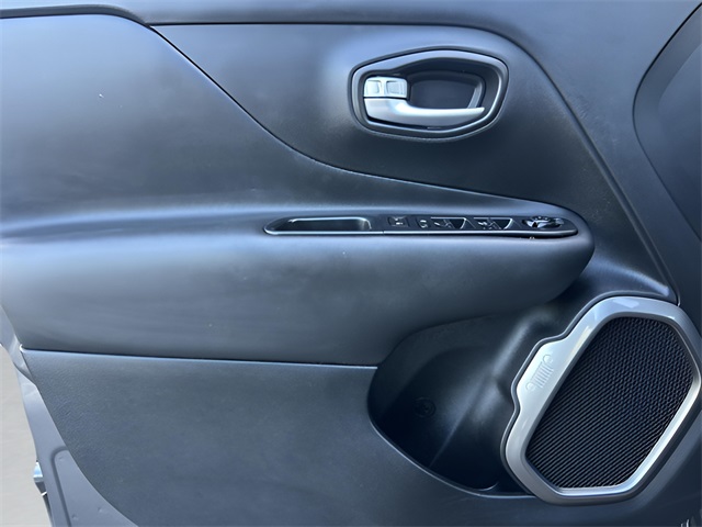 2019 Jeep Renegade Limited photo 9
